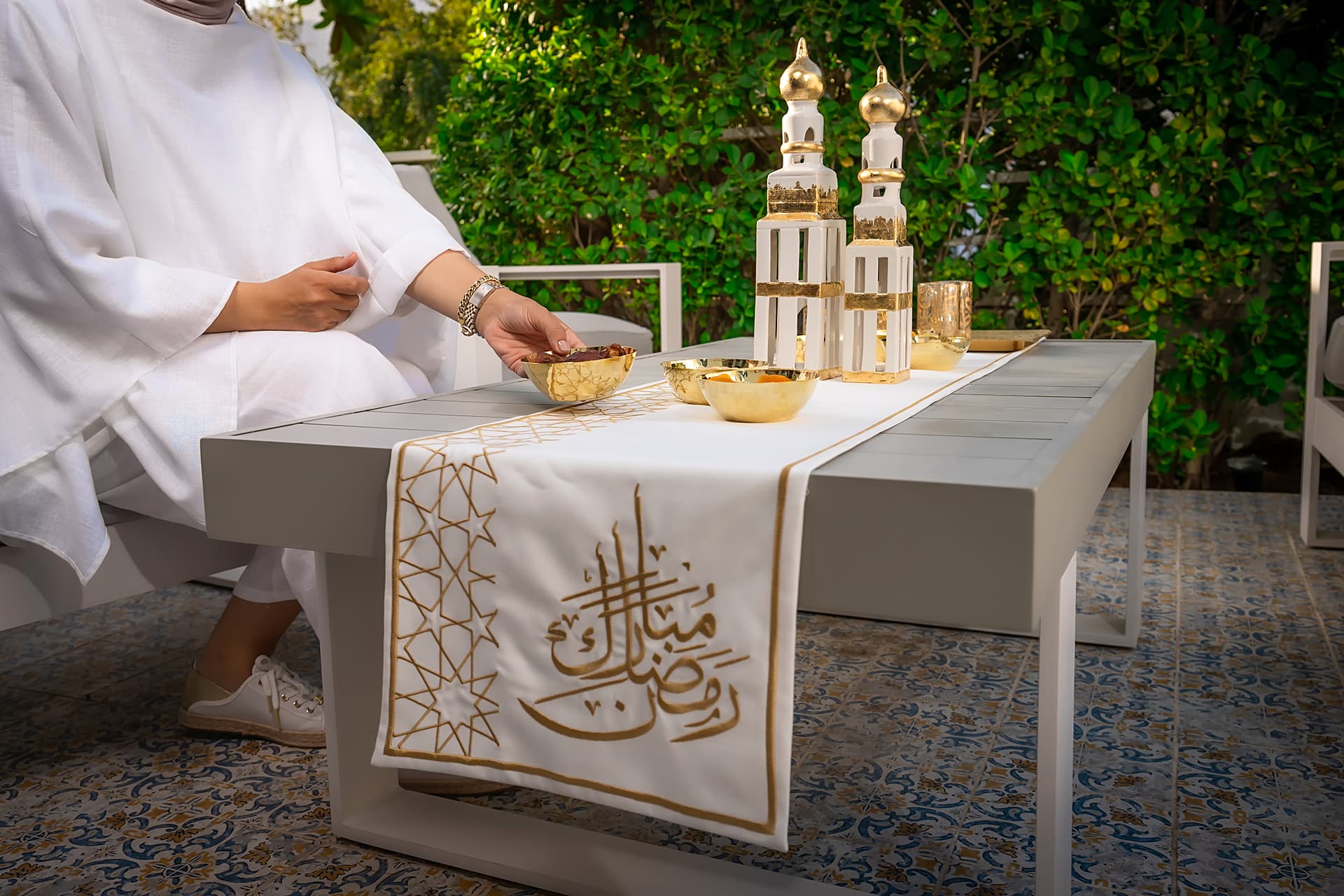 Decorative table setting