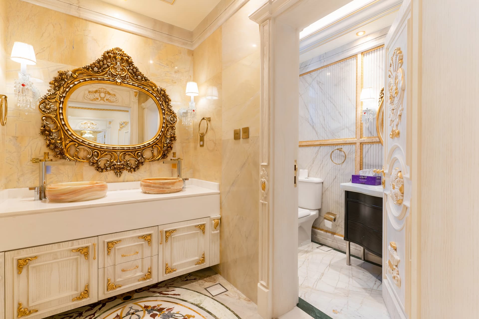 Marble and gold bathroom materials